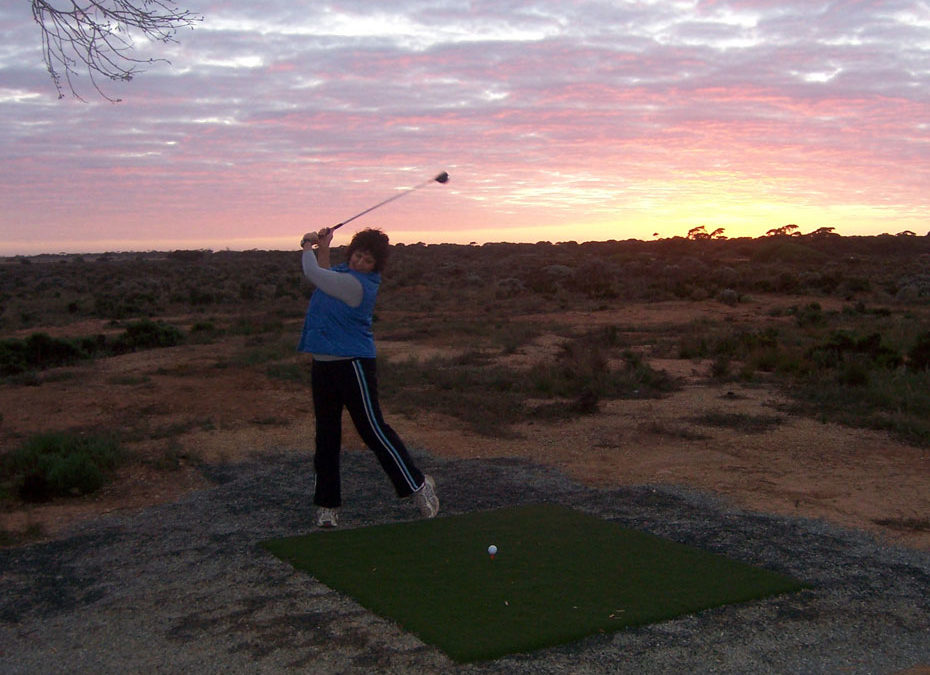 The World’s Longest Golf Course: Nullarbor Links